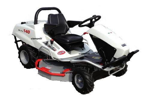 Trattorini trinciaerba per pendenze ? Boiserie in ceramica  