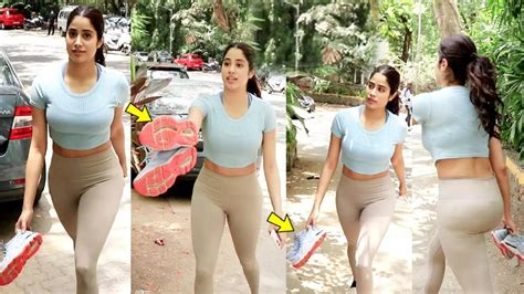 Janhvi Kapoor's video coming out of the bank premises holding shoes in ...