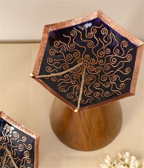 Ekibeki Handcrafted lamps Archana Samai Diya Stand - Large (Blue) – ekibeki