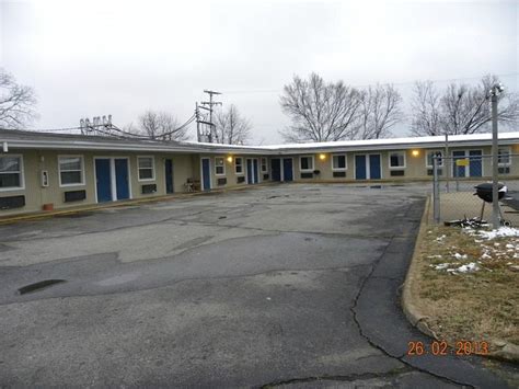 GUEST INN ROGERS - Hotel Reviews, Photos, Rate Comparison - Tripadvisor