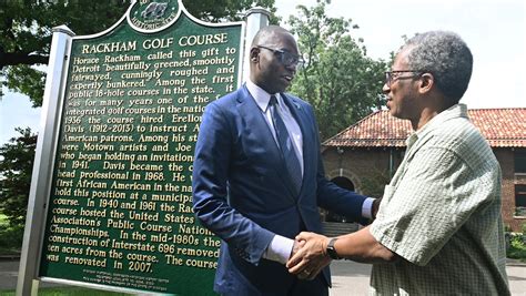 Late Ben Davis honored with plaque at entrance to Rackham Golf Course