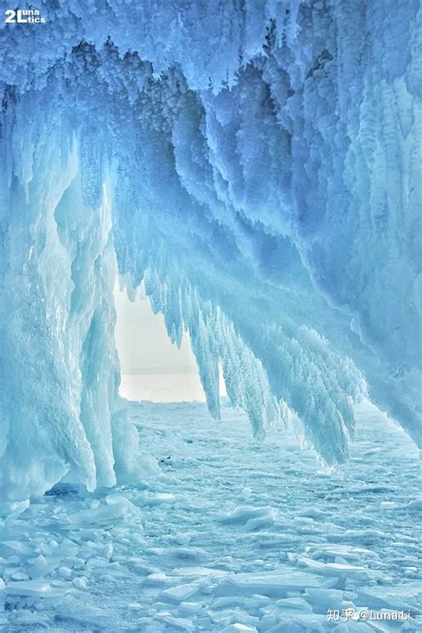 在贝加尔湖的蓝冰上，来一次“愚蠢无聊”的冒险 - 知乎