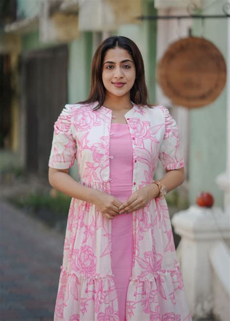 Women's cream & pink long shrug dress