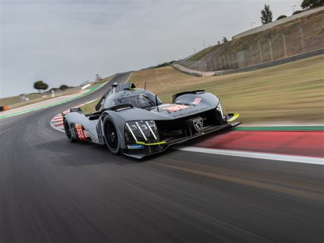 Download wallpaper runway, endurance race, peugeot 9x8, section ...