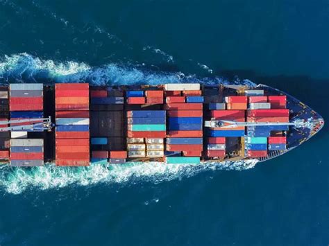 如何通过船舶信息查询集装箱货物的实时位置？ - 鸿码科技