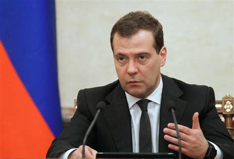 Russia's Medvedev reluctant to reverse time change | Inquirer News