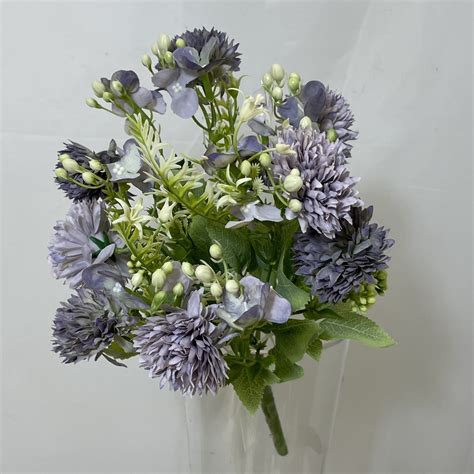 Small Chrysanthemum/Hydrangea Bush Lilac - Village Green
