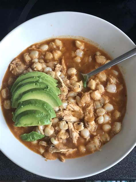 Lighter chicken pozole (456 calories with avocado) : r/WeightLossFoods