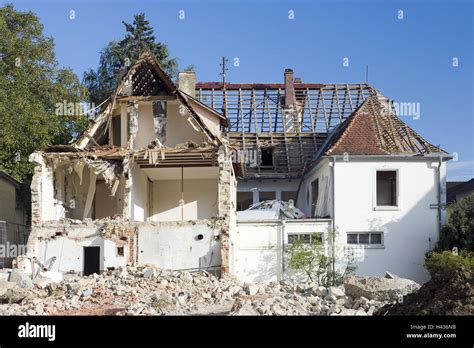 New House Demolition Fail 的图像结果