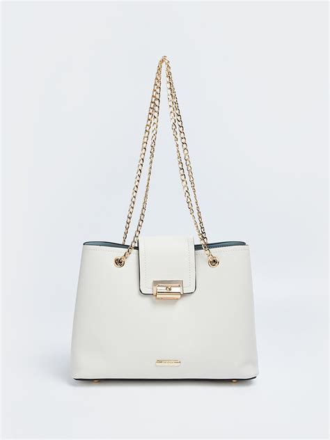 traditional shoes thumbnail 3