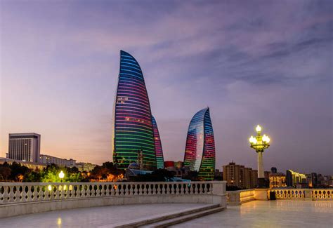 The City of the Winds: what to see in Baku - Travellizy