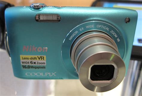 Nikon Coolpix S3300 Images