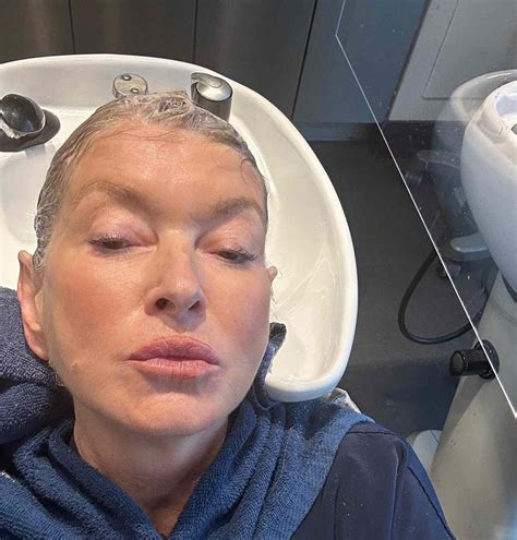 Martha Stewart Shares Salon Selfies Highlighting Her 'Great' Skin