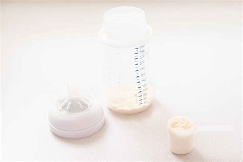 How to Add Rice Cereal to Bottles for Infants with Acid Reflux ...