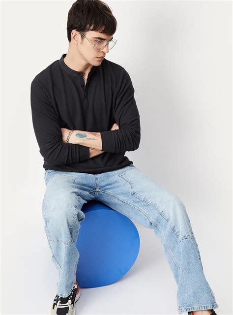 Buy Men Textured Slim Fit Henley T-shirt Online at just Rs. 799.0 ...