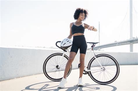 Cycling Exercise Woman 的图像结果