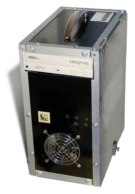 Computer Models Hand Made 的图像结果