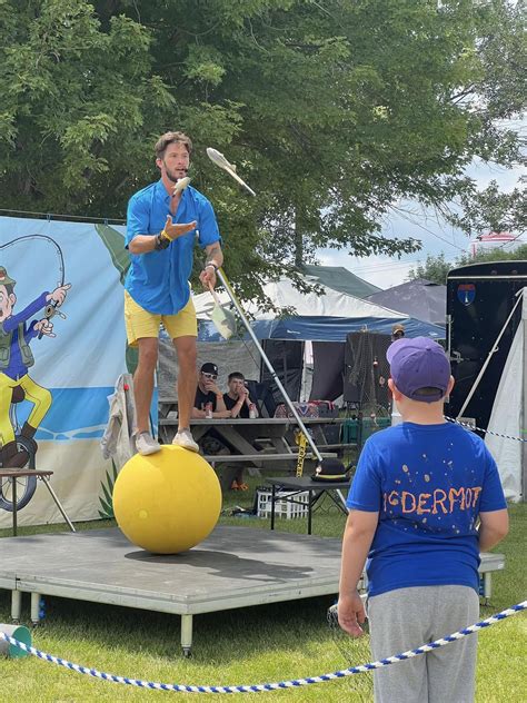Strolling Entertainment - Fisherman Dan - Kenosha County Fair
