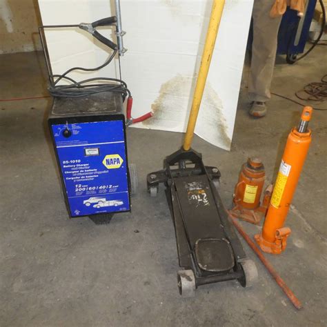 Lot #23 - Napa 85-1010 Battery Charger & Starter Plus 2-Ton Floor Jack ...