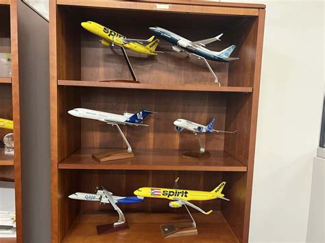 Spirit Airlines Models at Spirit Headquarters - The Airchive 2.0