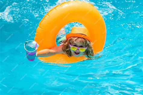 Swimming Kids 的图像结果