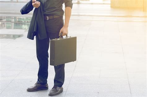 Businessman Standing 的图像结果