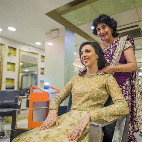 26 Back Hand Mehndi Design, Back Mehndi Design- WeddingWire