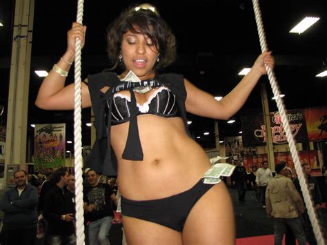 Laurie Vargas - Exxxotica 2009 - a photo on Flickriver