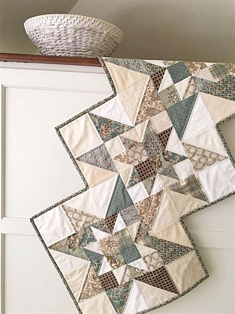Easy Table Runner Quilt Pattern 的图像结果
