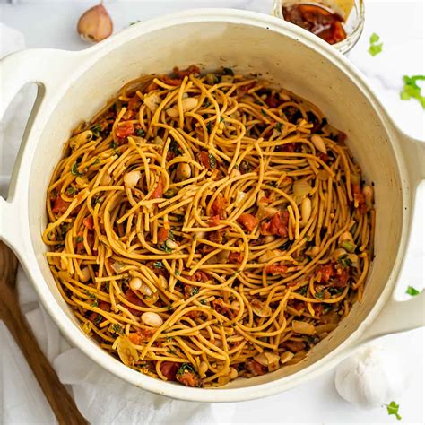 Creamy Vegan White Bean Pasta Sauce | Bites of Wellness