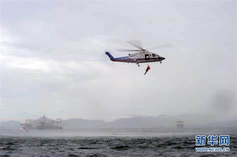 海南三亚举行海上联合救援演习(组图)-国际在线