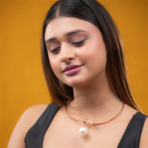 ROSE GOLD PEARL DROP NECKLACE – RUNORAA