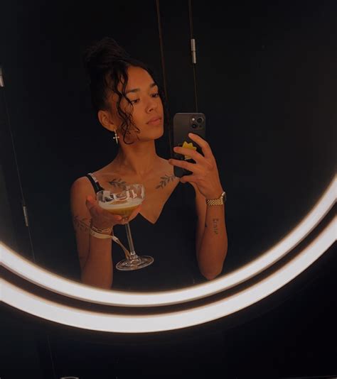 Leya Carter | just magical | Instagram