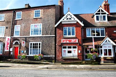 A glimpse of the past - Reviews, Photos - World of James Herriot ...