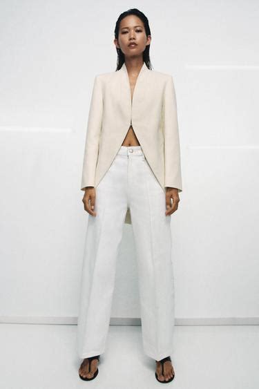 Women's High Waisted Jeans | ZARA India