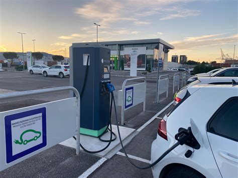 MOON Charge - Porsche Koper | Ankaranska cesta 10, 6000 Koper ...