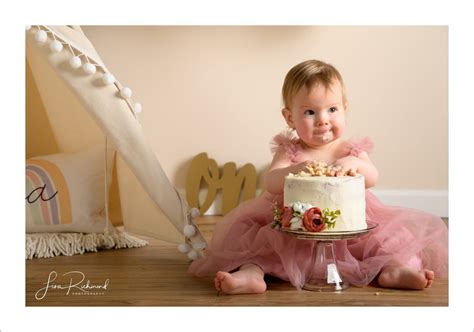 Ava is ONE! · Lisa Richmond Photography Blog
