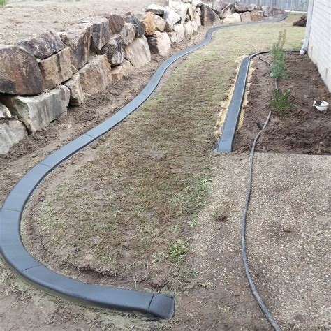 Gold Coast Garden Edging | Edgeworx Concrete Edging