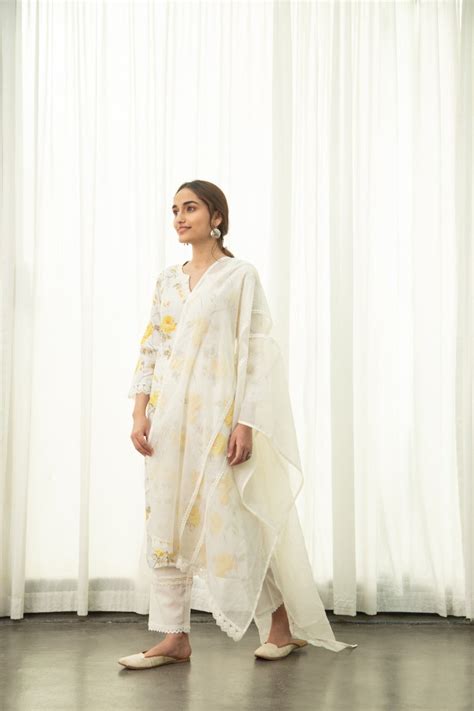 YASMIN DUPATTA – Roze