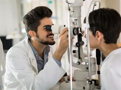 LASIK vs. Contoura Vision: Unraveling the Key Differences | ClarityVision