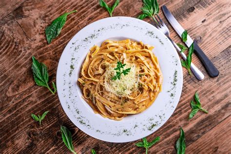 The Ultimate Guide to Pasta Shapes and Sauces - The Modern Cookbook 🍝