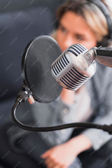 Personalized Interview Microphone 的图像结果