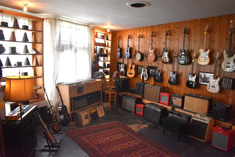 This California guitar shop is the favorite of Taylor Swift