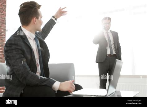 Pointing Stock 的图像结果