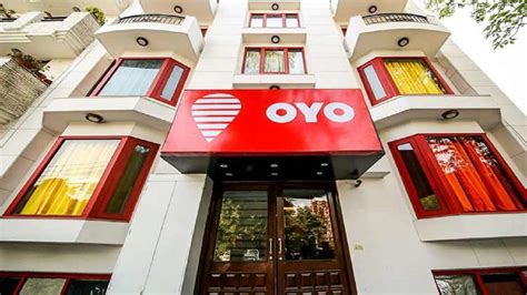 OYO Rooms SCANDAL: Couples Filmed And Blackmailed, 4 Arrested THE NEW ...