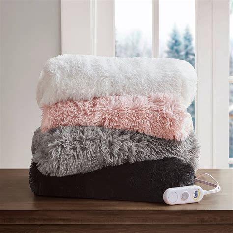 Best Electric Heated Blankets 2022 | POPSUGAR Home UK
