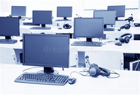 Computer Course Photo 的图像结果