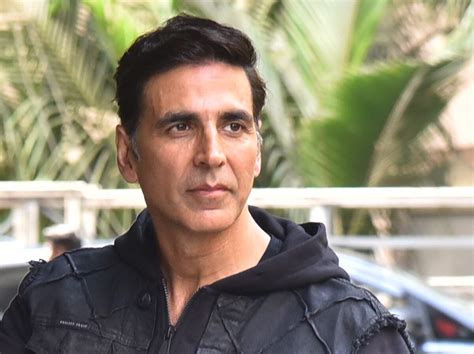 Akshay Kumar files Rs 500 crore defamation suit against YouTuber for ...