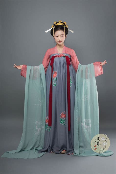 hanfugallery: “ Traditional Chinese hanfu, qixiong ruqun/chest-high ...