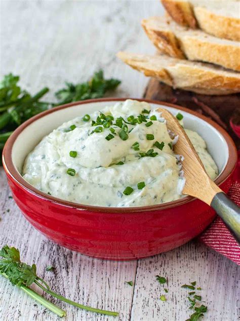 Garlic and Herb Cheese Spread – Kitovet